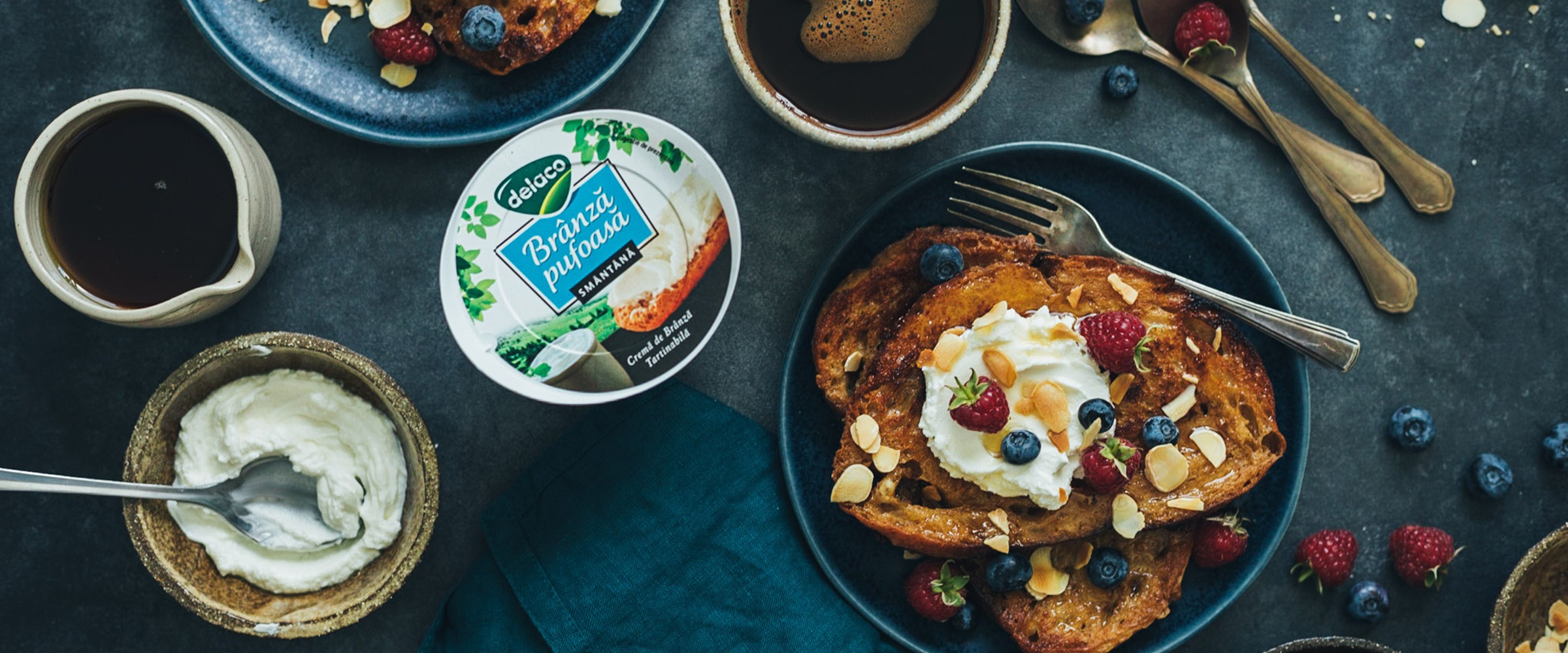 FRENCH TOAST CU SCORȚIȘOARĂ ȘI NUCȘOARĂ